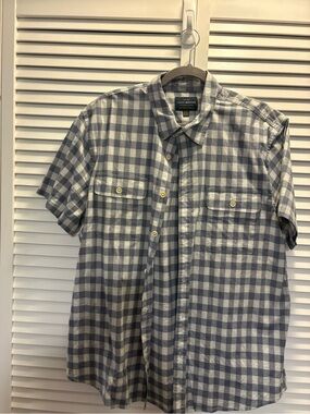 Lucky Brand Short-Sleeve Blue and White Gingham Button-Front Shirt